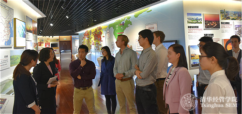 1492568549582015038.jpg 1 行使馆参观_meitu_1.jpg